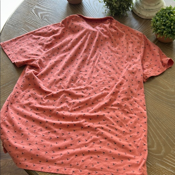 Old Navy Coral Polo with Tiny Black Palm Motif - Picture 7 of 7